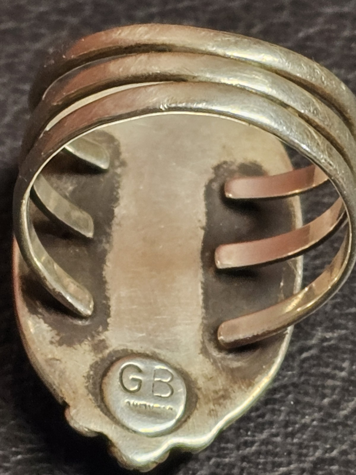 GB Handcrafted Silver Band Ring Oval Setting Signed Maker's Mark Silver Metal