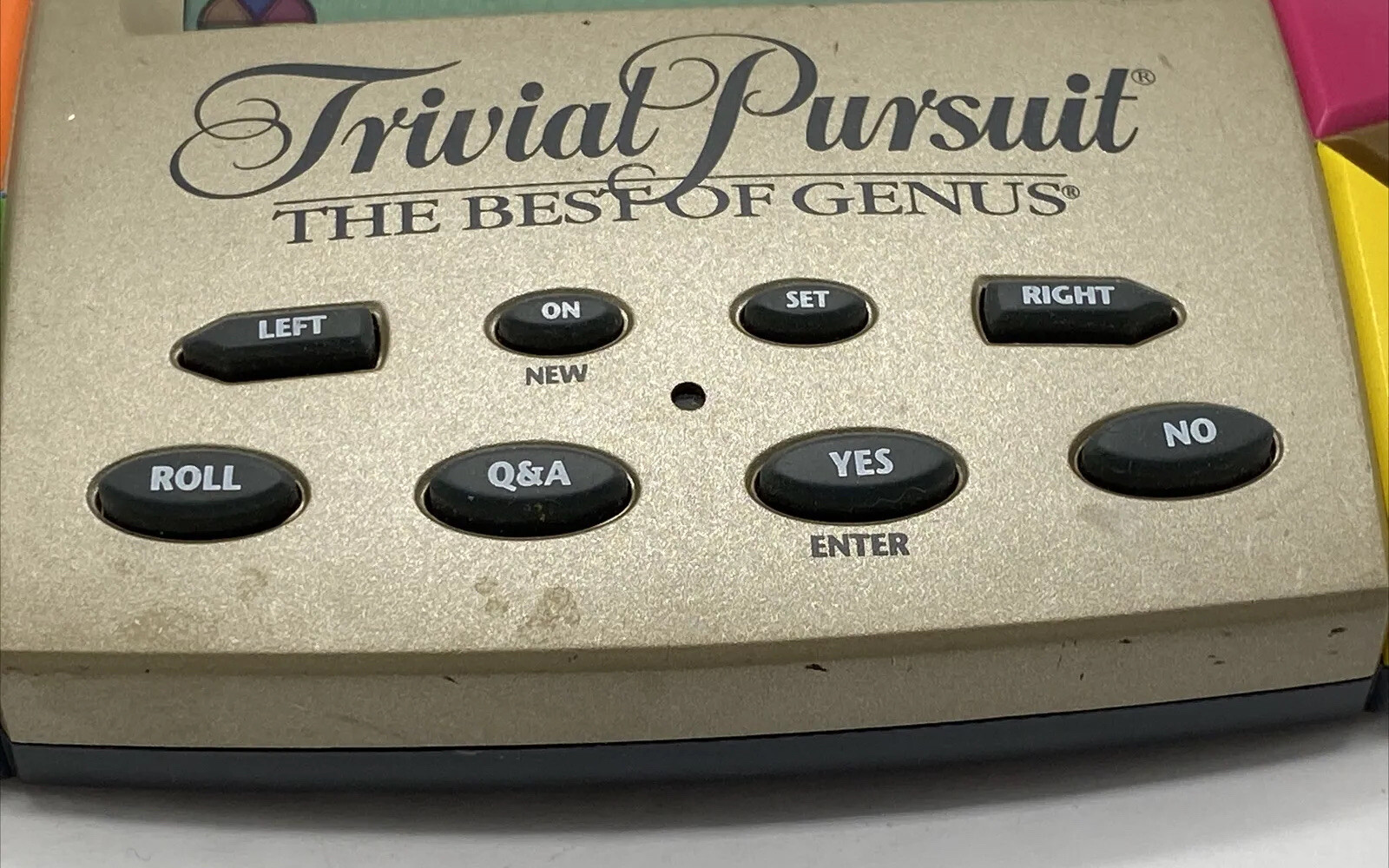 Trivial Pursuit The Best of Genus Electronic Handheld Portable Game 1997 TESTED