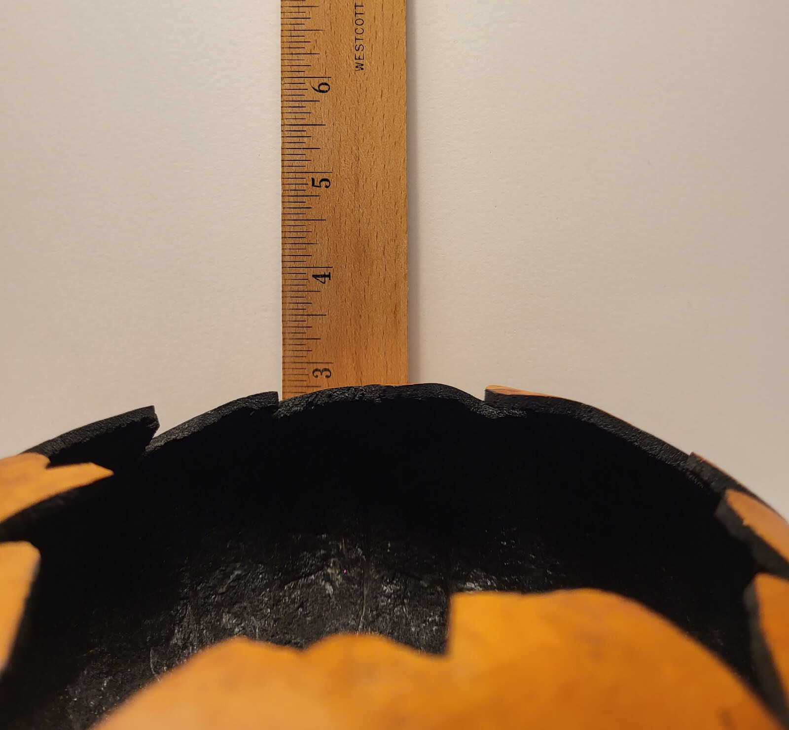 Hand Carved Gourd Container Planter Trinkets Canada Maple Leaf Design 7 x 3