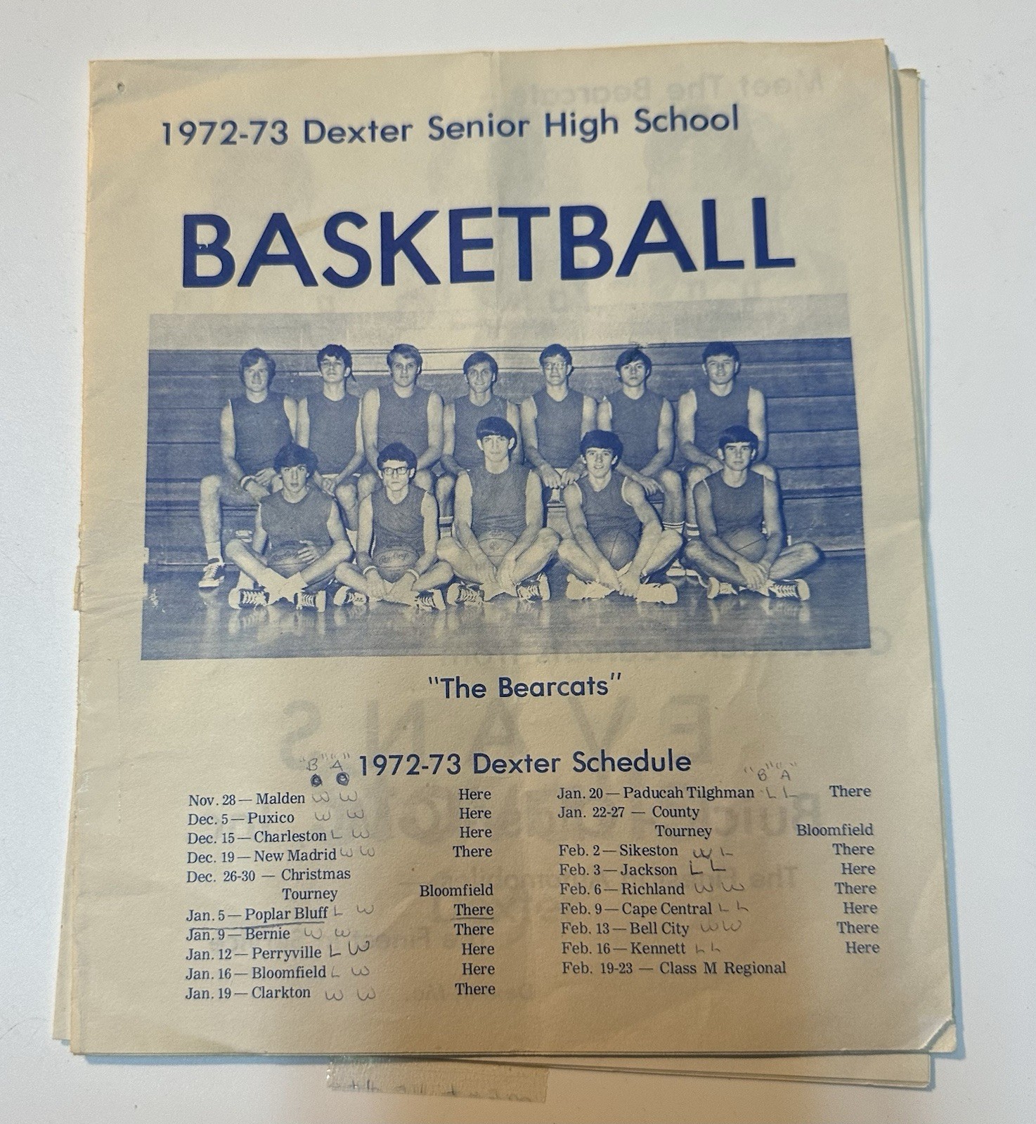 Vintage 1972-73 Dexter MO Bearcats basketball program schedule (12F)