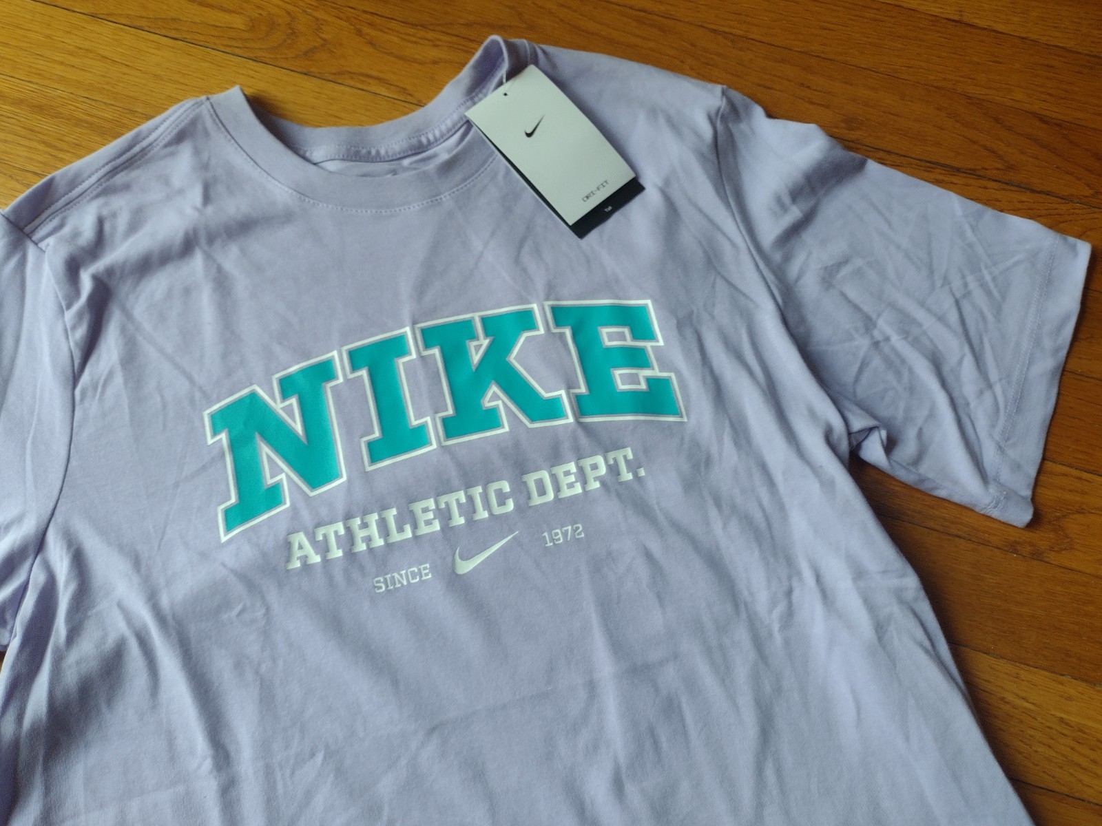 NWT, Nike DRI-FIT  Men's Graphic Cotton Blend  T-Shirt,  Style # HJ3605-515