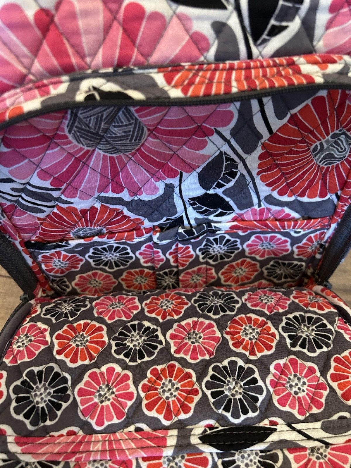 VERA BRADLEY BACKPACK CHERRY BLOSSOM Quilted EXCELLENT PRE-OWNED CONDITION