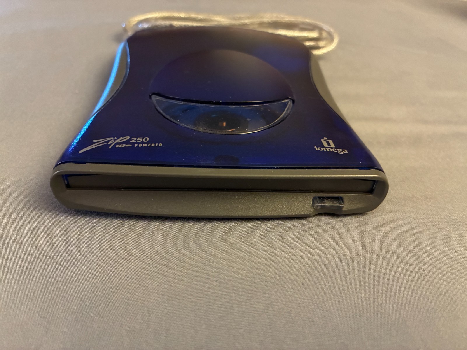 IOMEGA ZIP 250 USB EXT DRIVE - WORKING IN GREAT CONDITION