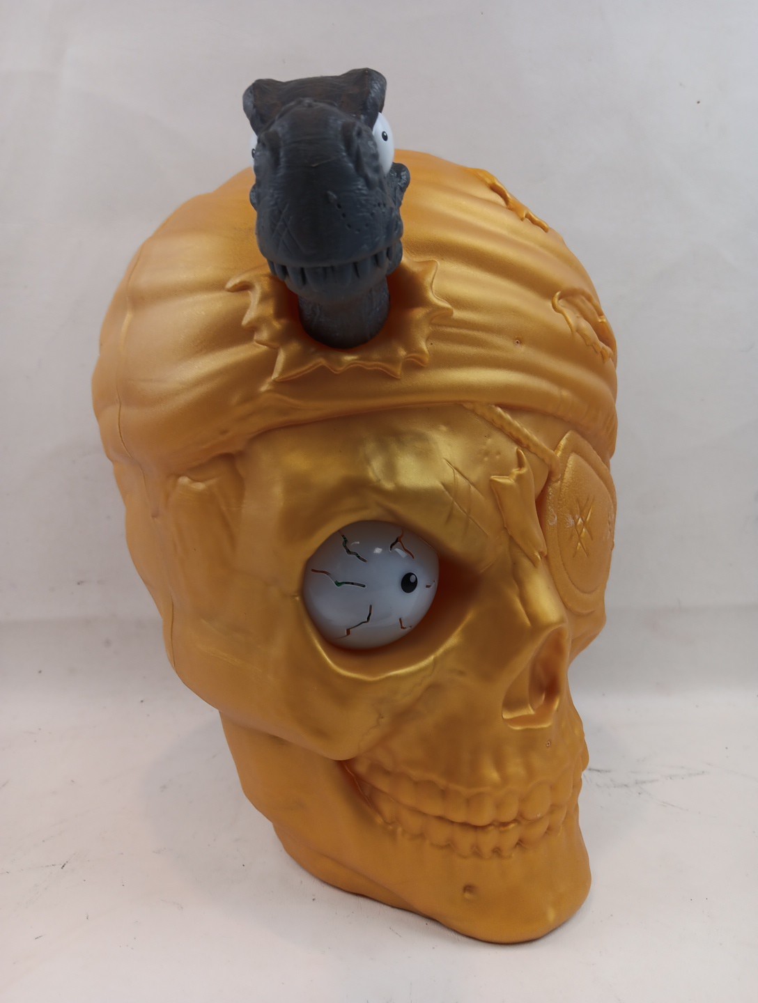 Zuru Dino smashers Skull Gold Talks Halloween Decoration Tested Works #