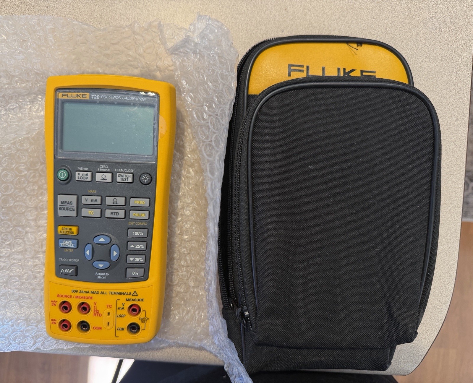 Fluke 726 Precision Multifunction Process Calibrator