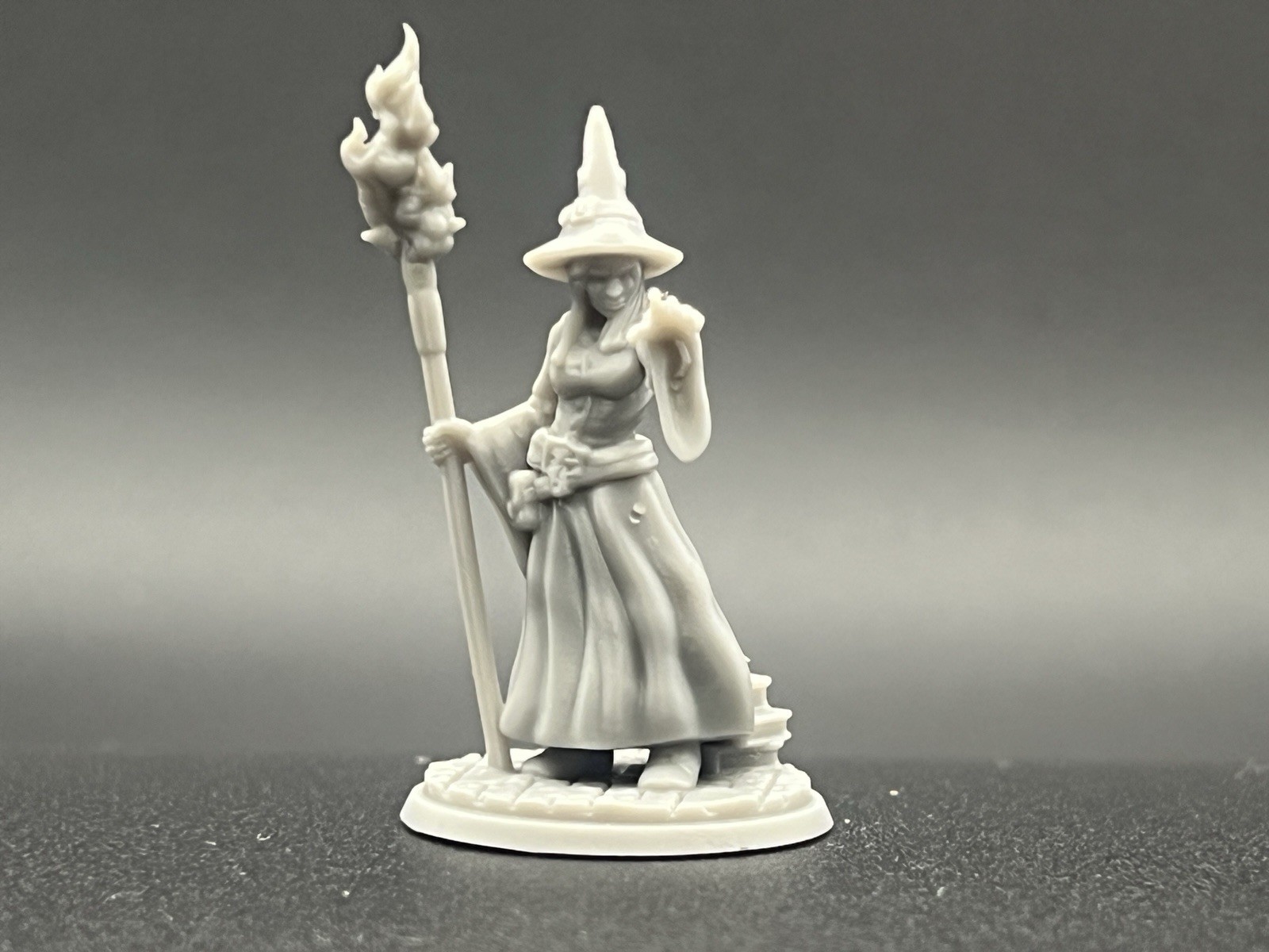 Unpainted Human Female Mage 40mm 3D Printed Resin DnD Fantasy Figurine