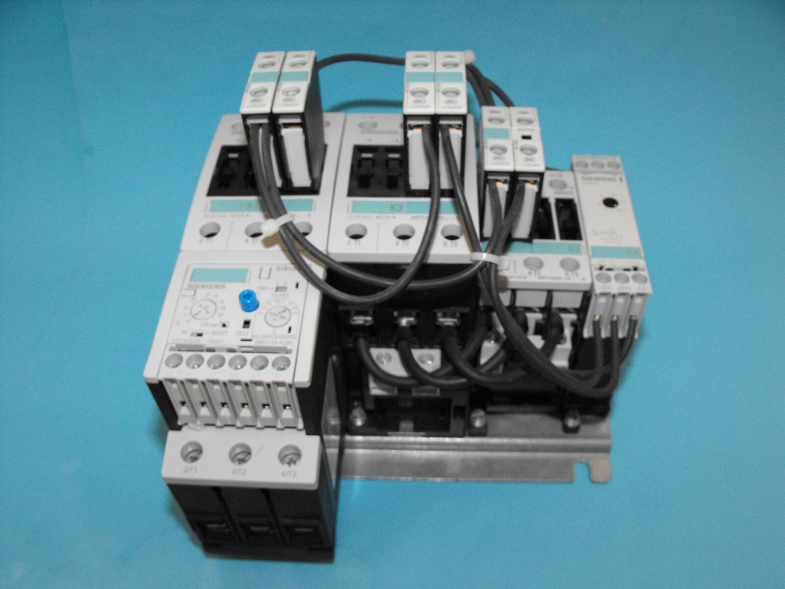 Siemens 3RA1434-8XC21-1AL2.Combination Contactor+3RB2133-4QB0.30KW.220V COIL.NEW
