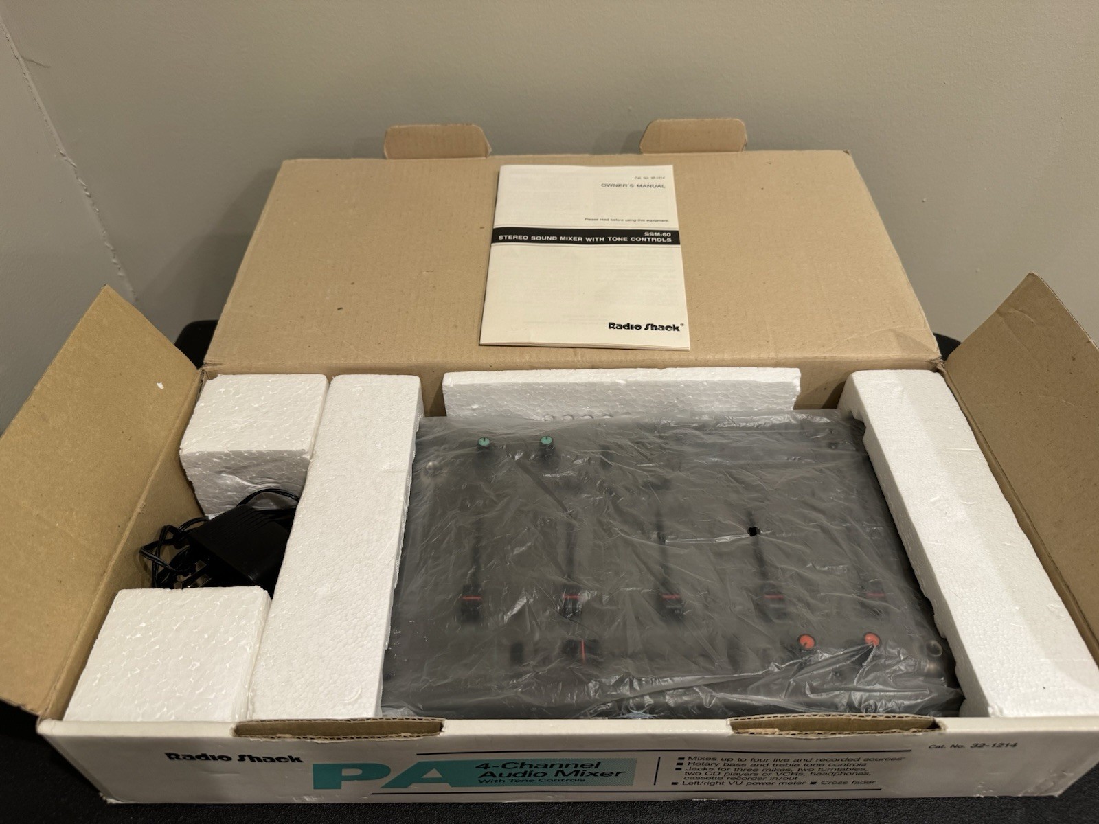 RadioShack 4-Channel Audio Mixer SSM-60 Catalog 32-1214 WITH BOX
