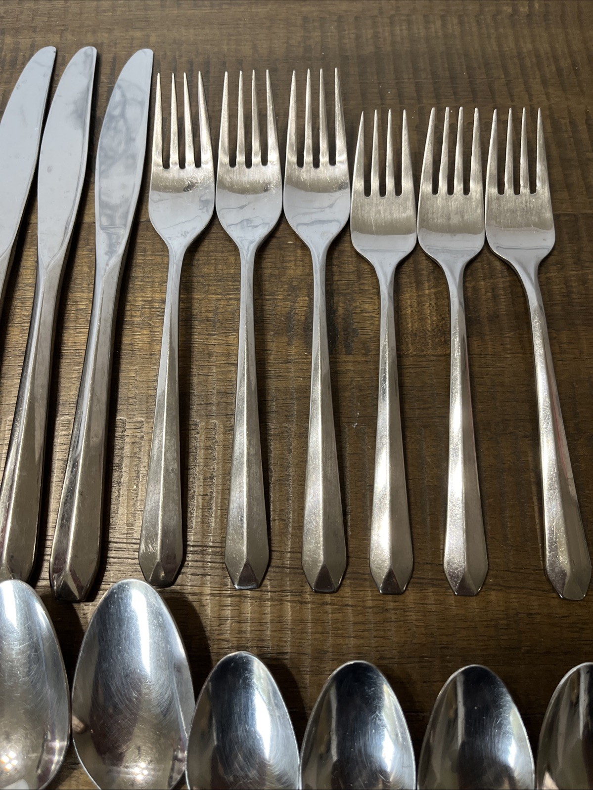 17 pc set Imperial International Status stainless flatware silverware