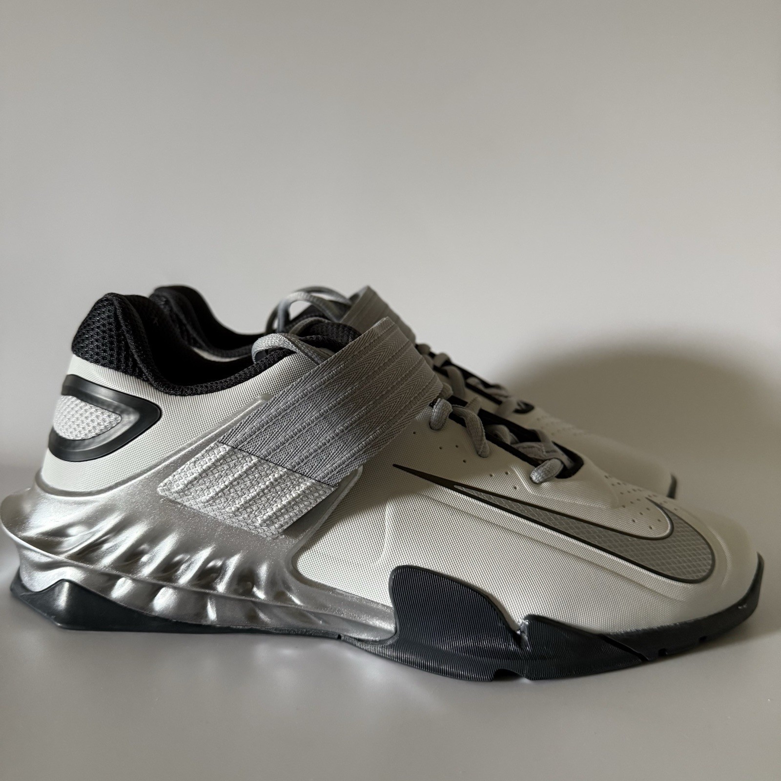 Nike Men’s 9 Savaleos Weightlifting Shoes Photon Dust/Metallic Silver FZ8664-001
