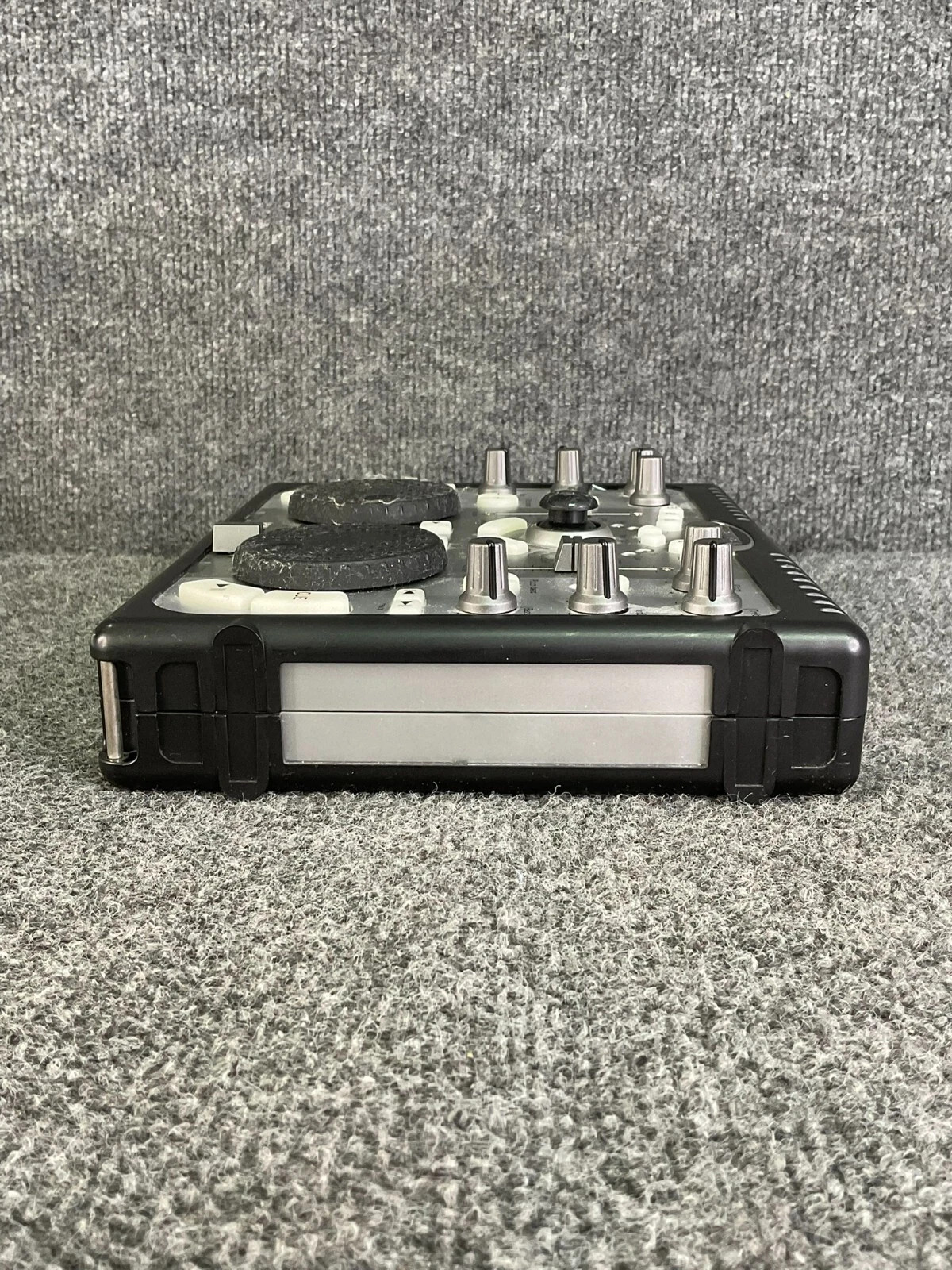 Hercules USB DJControl MP3 e2 2-Channel DJ Controller Compact & Portable