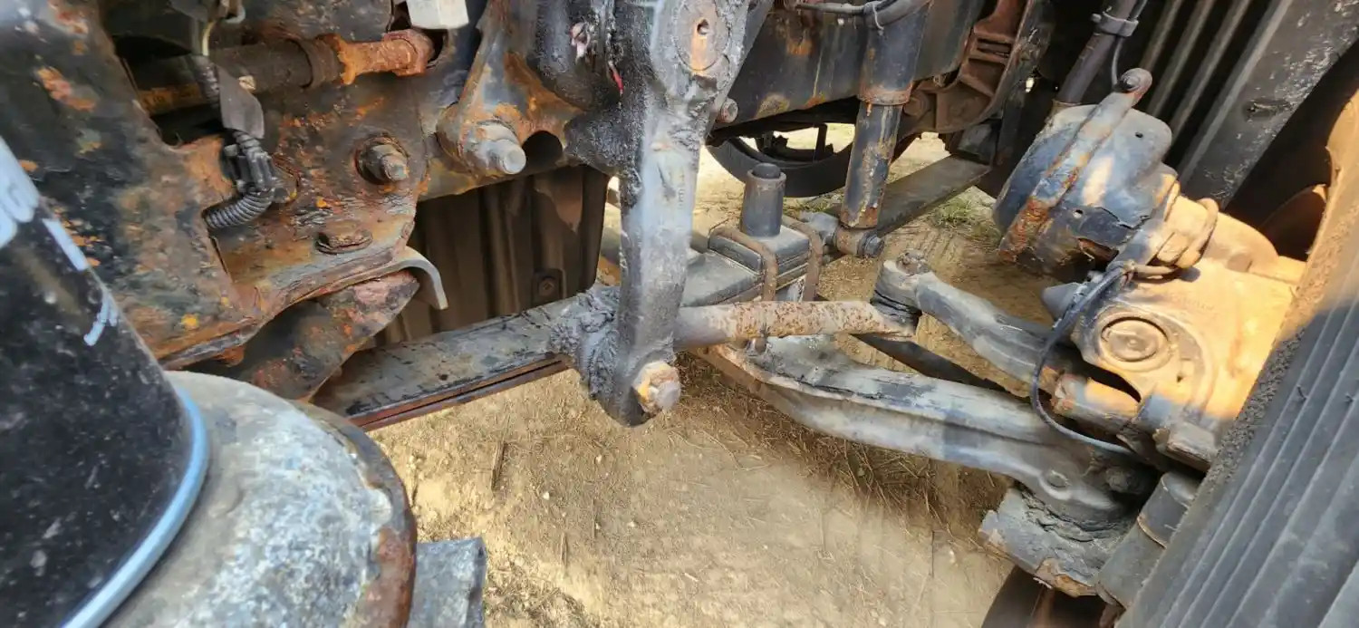 (Used) 2015 Freightliner Cascadia 113, FRONT LEAF SPRINGS Front Leaf & Springs