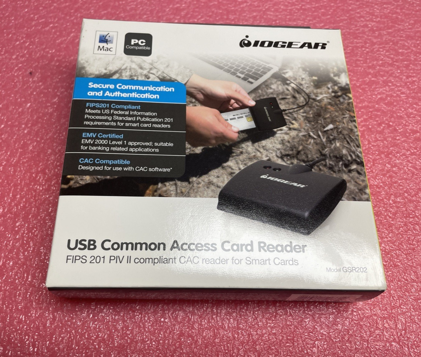NEW IOGEAR Smart Universal Portable USB Common Access Card Reader GSR202