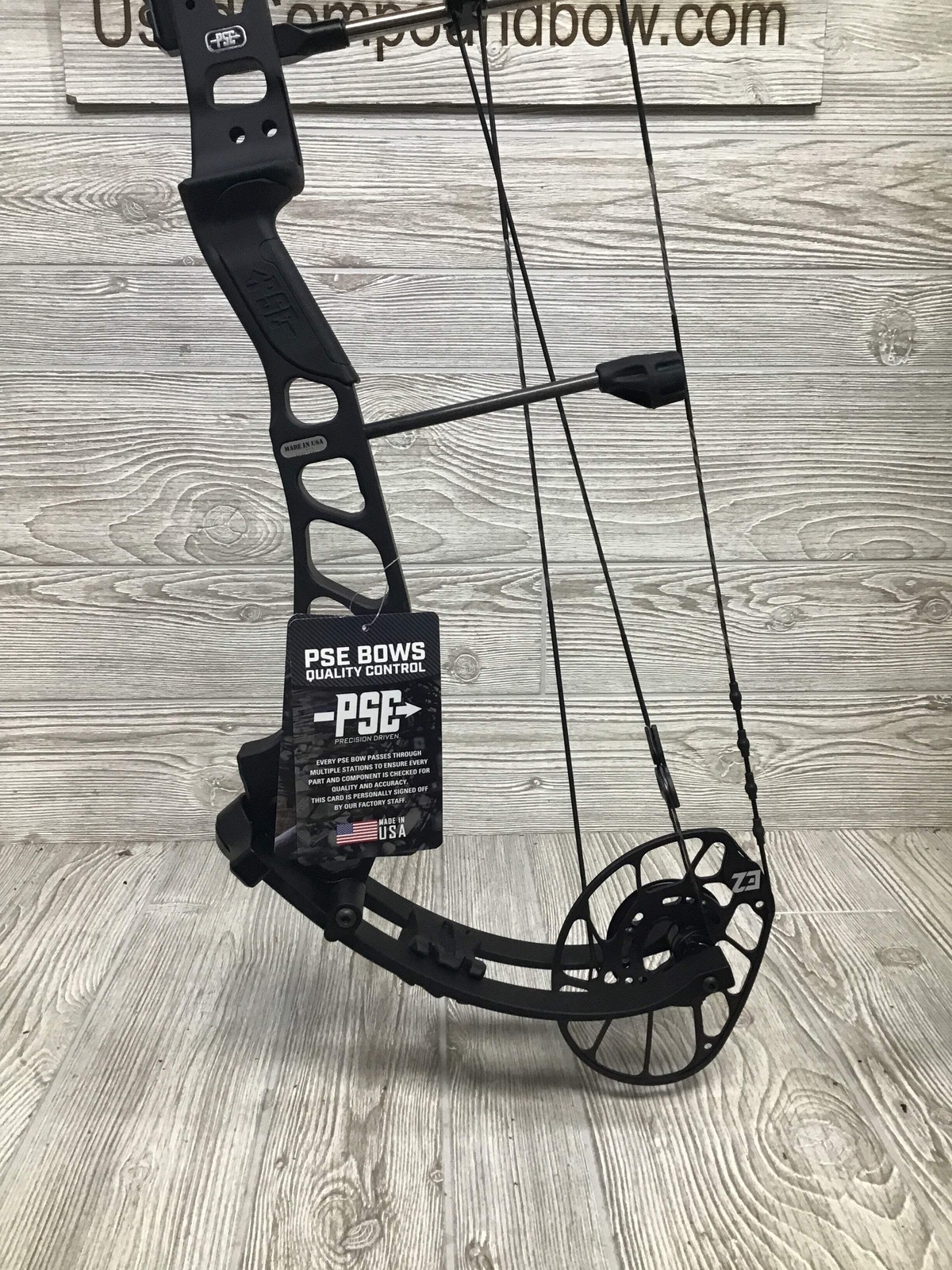 NEW IN BOX W/Warranty PSE Shootdown Pro E2 70# RH Black Target Bow