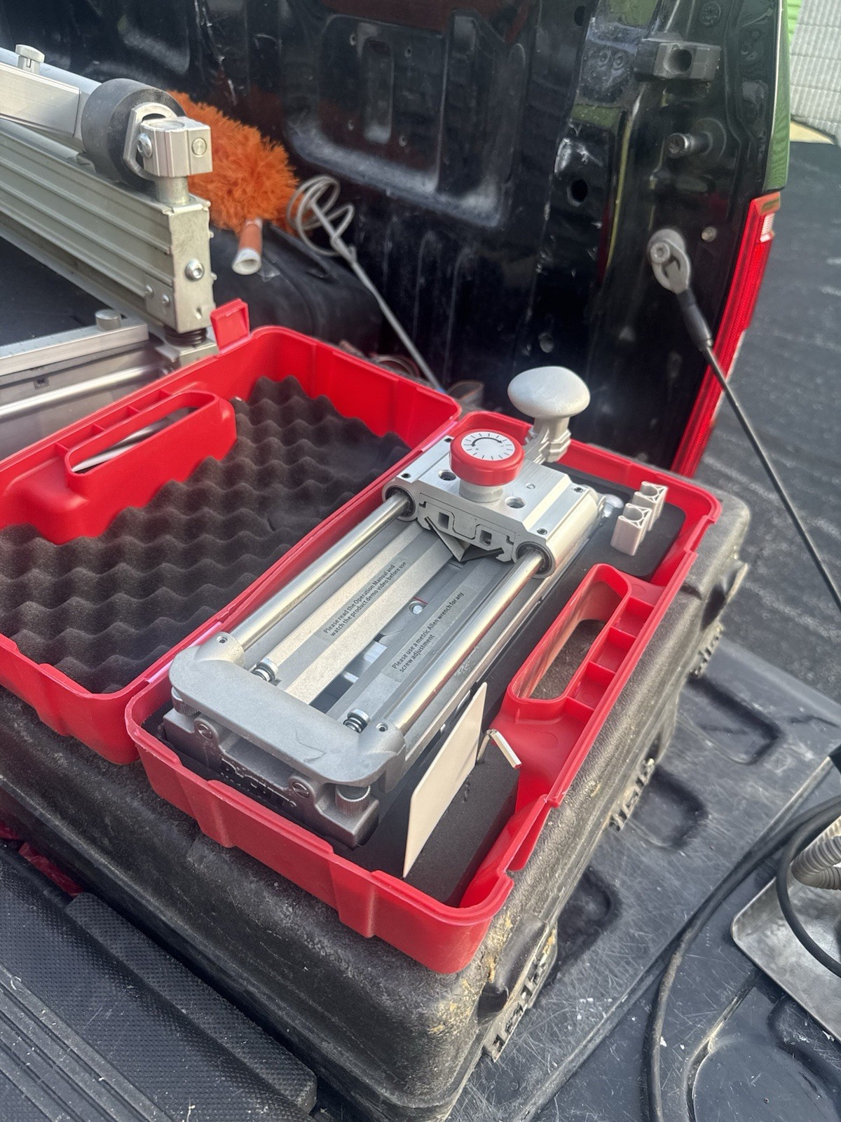 Manual cobase Cutter Rail Cutting Tool, Steel Blade, Red Carry Case, Metal
