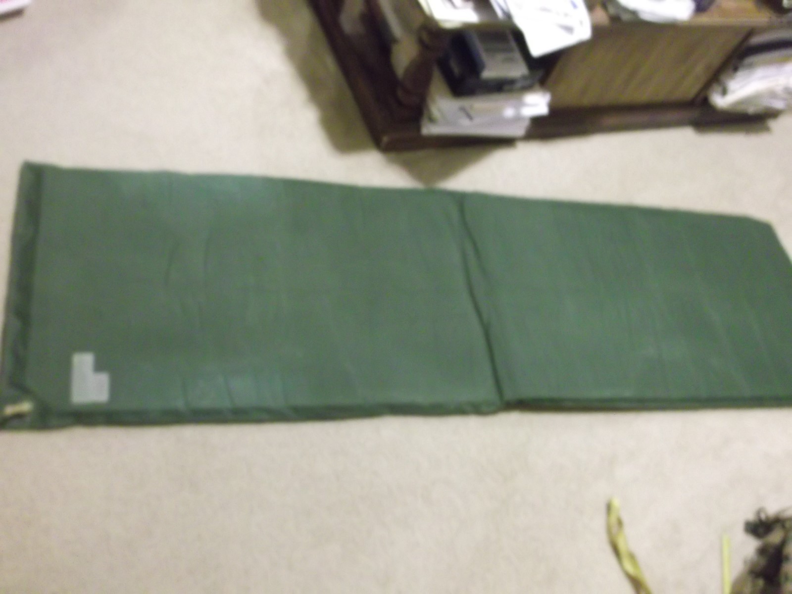 US MILITARY SELF INFLATING GREEN VINYL SLEEPING MAT 72" (L) X 20" (W)