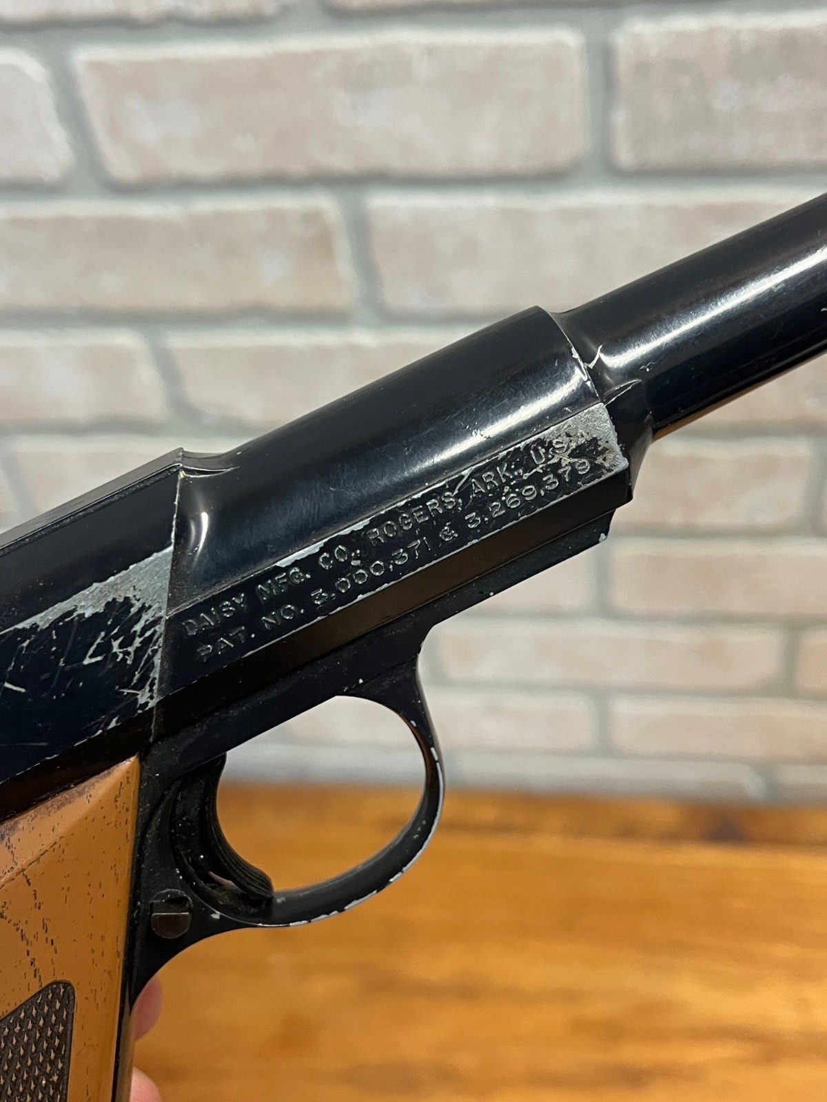 Vintage Daisy C02 200 BB Gun - Untested