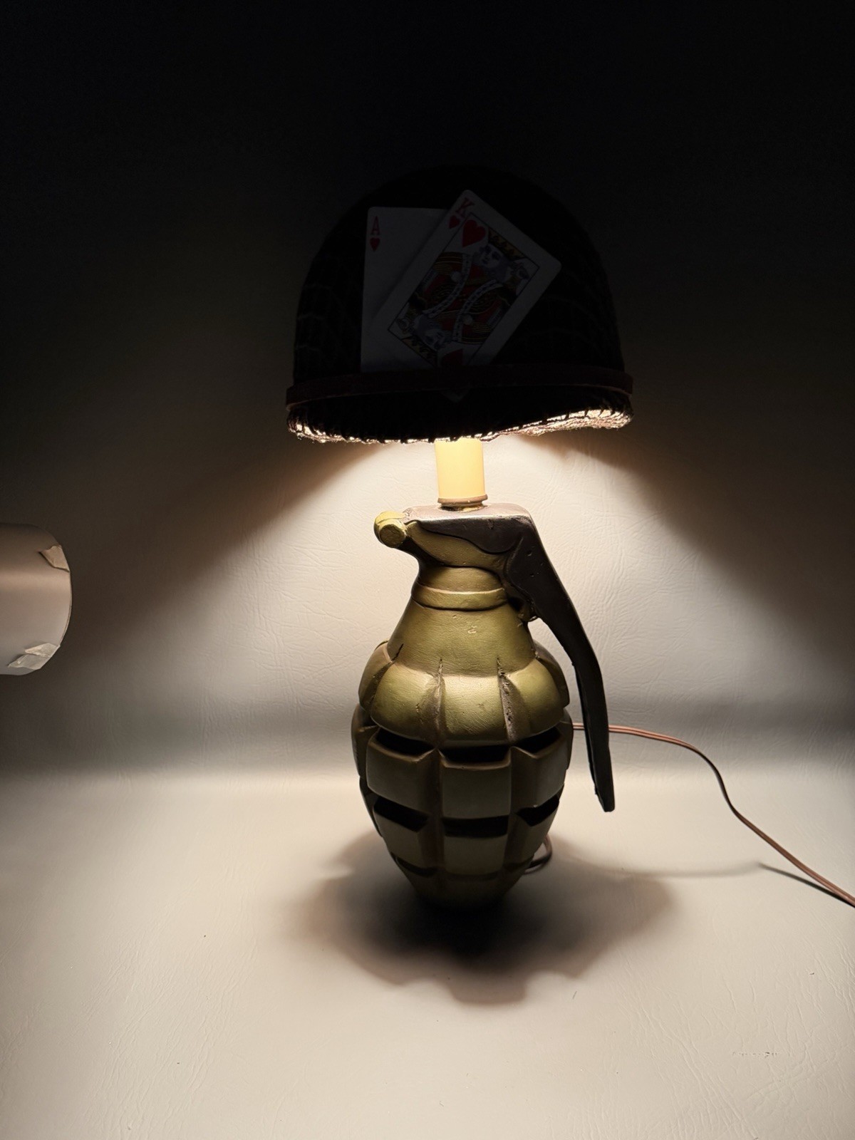 VINTAGE WWII TRENCH ART ARMY HELMET GRENADE LAMP OLD SURPLUS STORE DISPLAY !!