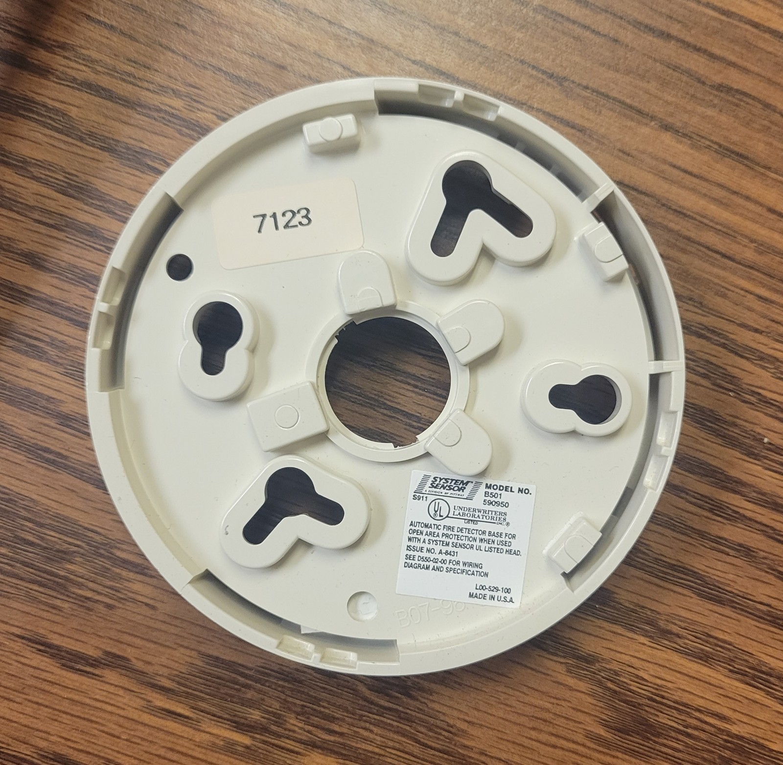 SYSTEM SENSOR B501 - INTELLIGENT DETECTOR BASES WITHOUT FLANGE NEW