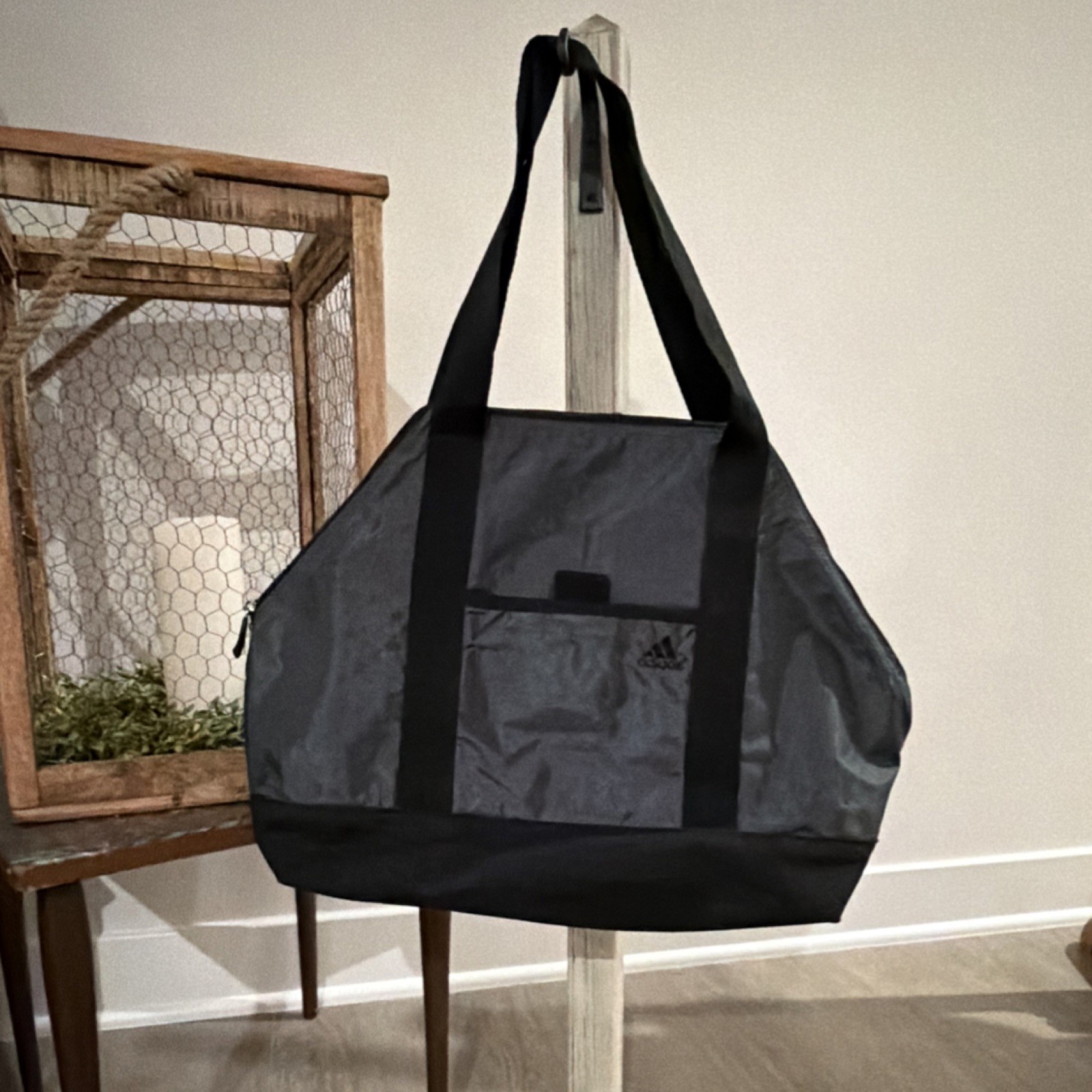 Adidas Shoulder Black Gray Gym Tote Bag Snap and Zip Closure