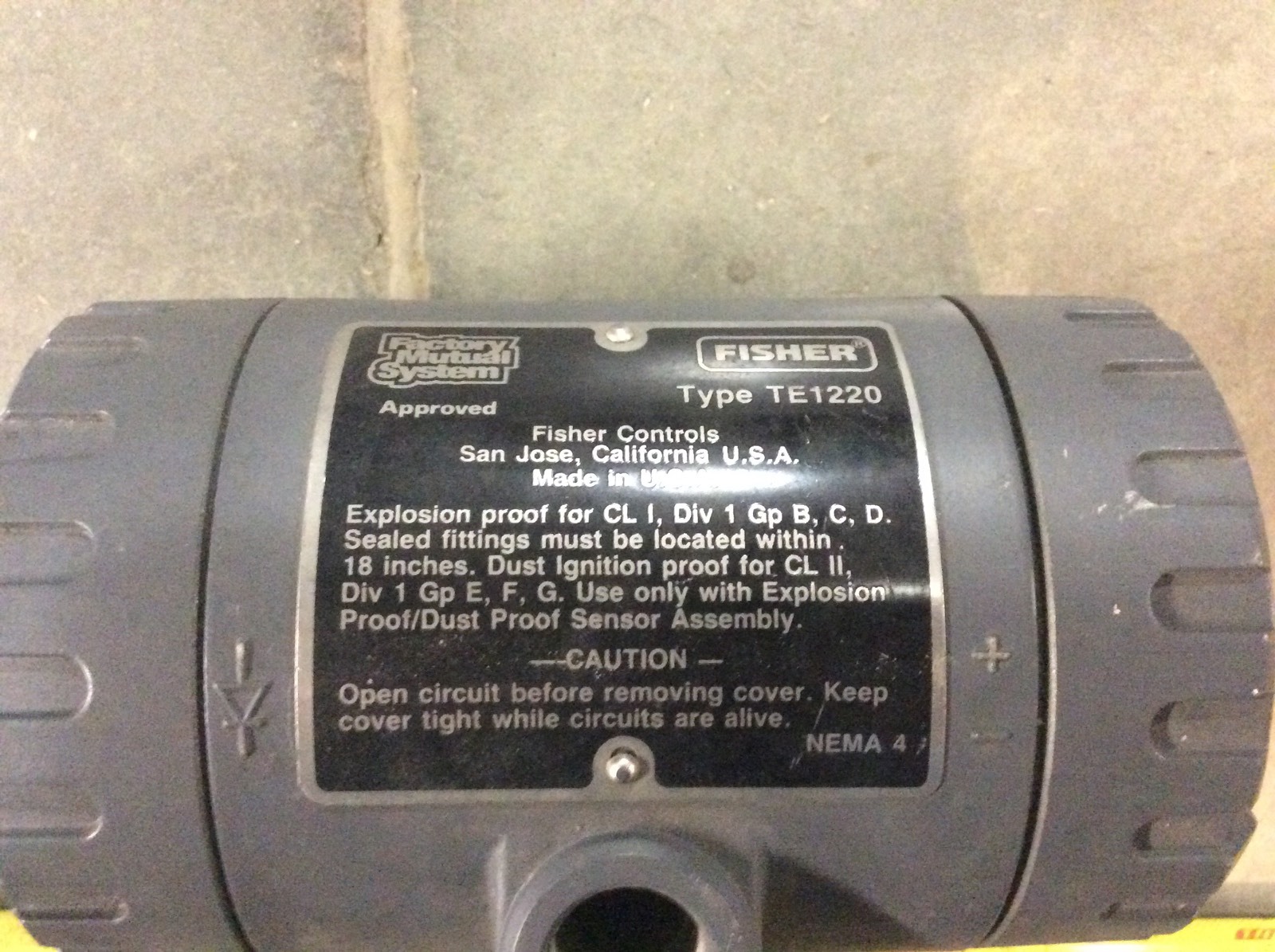 Fisher Controls Type TE1220 Temperature Transmitter Input Sensor Type J T/0