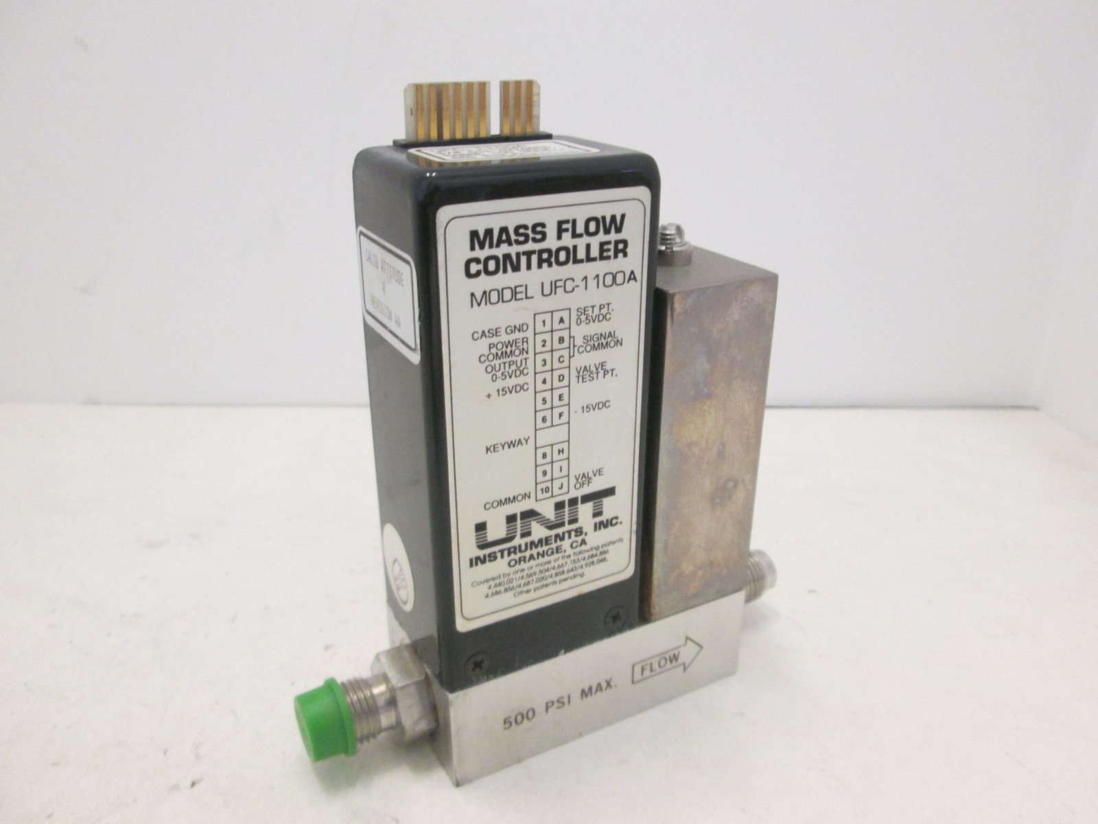 Unit UFC-1100A, Mass Flow Controller MFC, SiH2CL2, 100 SCCM, Used