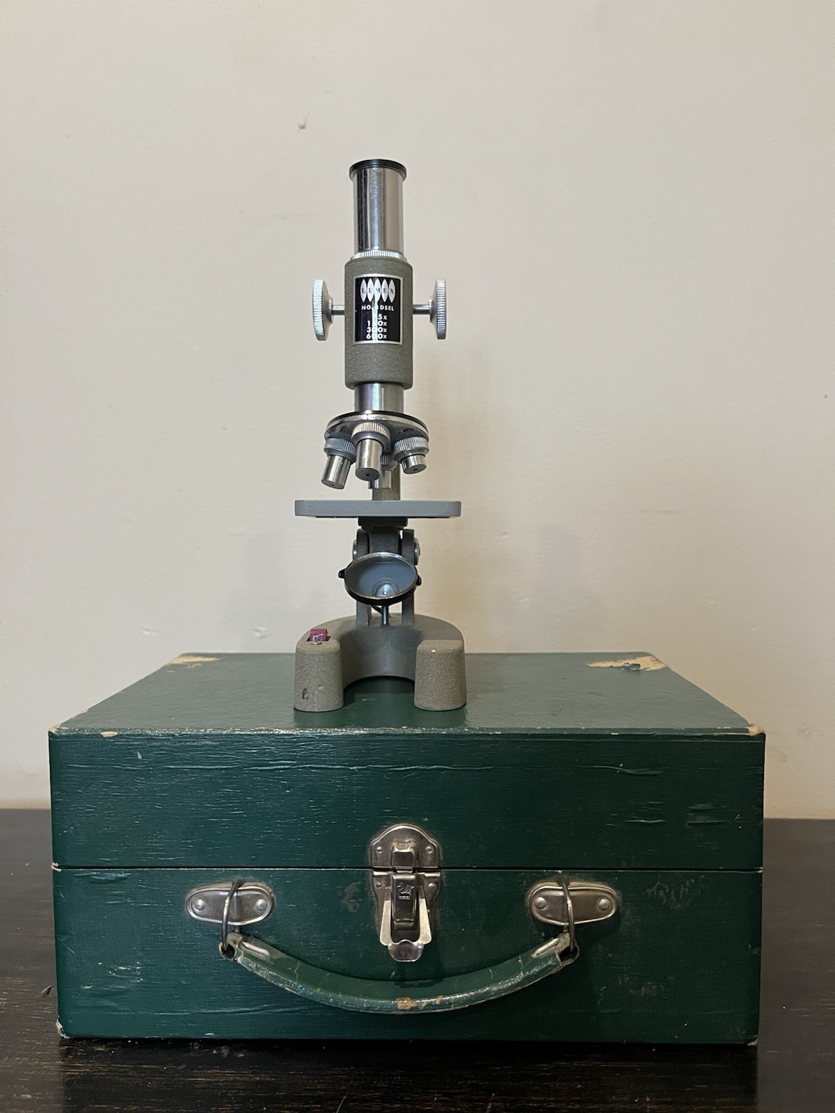VTG LUMEX No. 4DSEL Self-Illuminating Microscope 75x 150x 300x 600x w/Case+slide