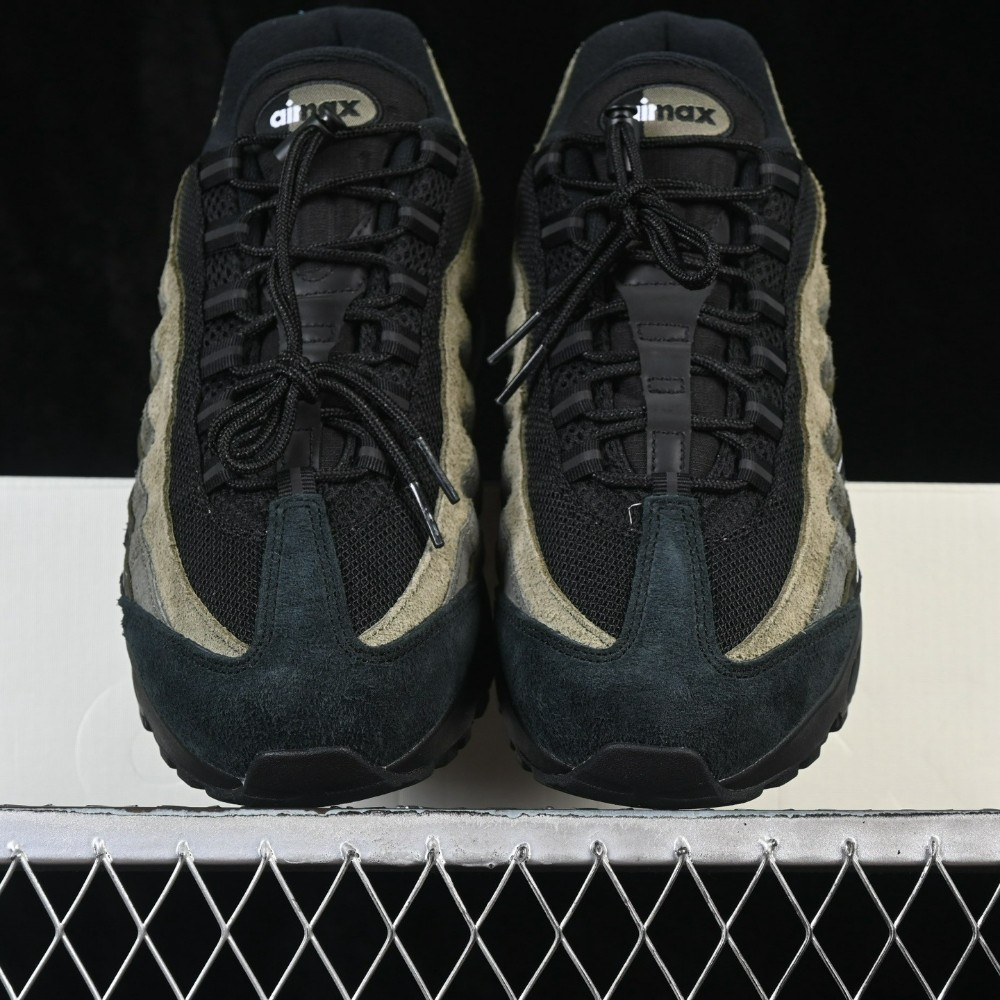 IB4523-200 NK Max 95 SP Undefeated Geo La Brea Medium Olive
