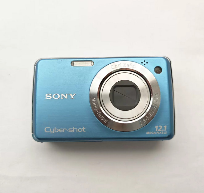 SONY Cyber-Shot DSC-W220 Digital Camera 12.1 MP 4x Zoom Blue