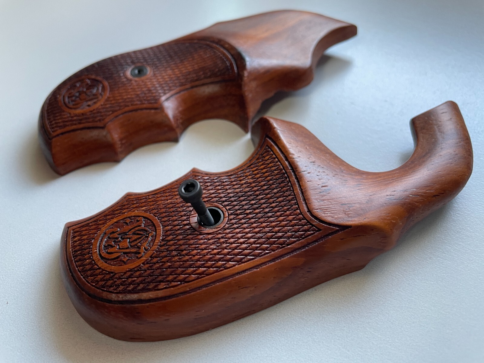 New Decorate Grips For S&W J, BODYGUARD, ROUND BUTT, M60 wood grips
