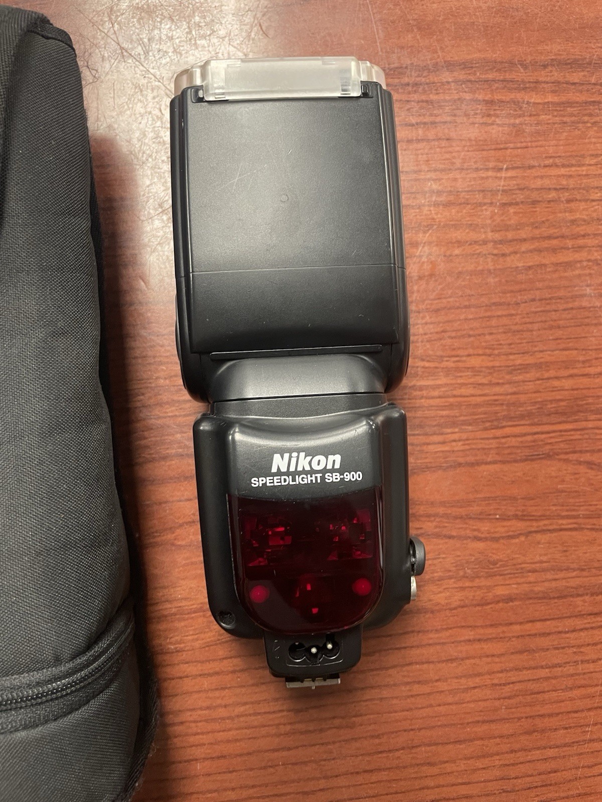 Nikon Speedlight SB-900 FOR PARTS