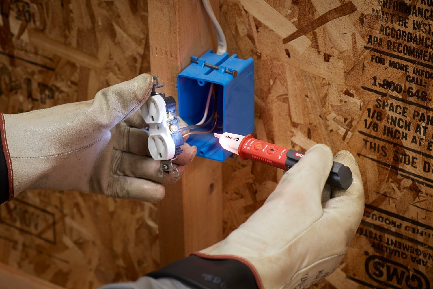 Professional Non-Contact Voltage Probe with LED Display and Flashlight Function