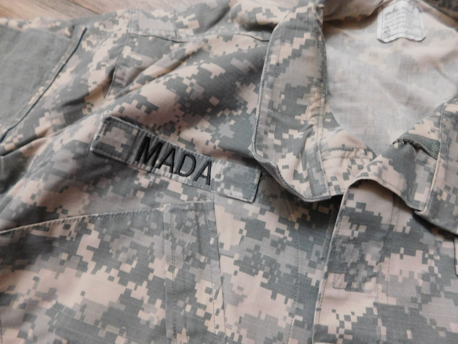US ARMY ACU TOP COAT SIZE MEDIUM-REGULAR