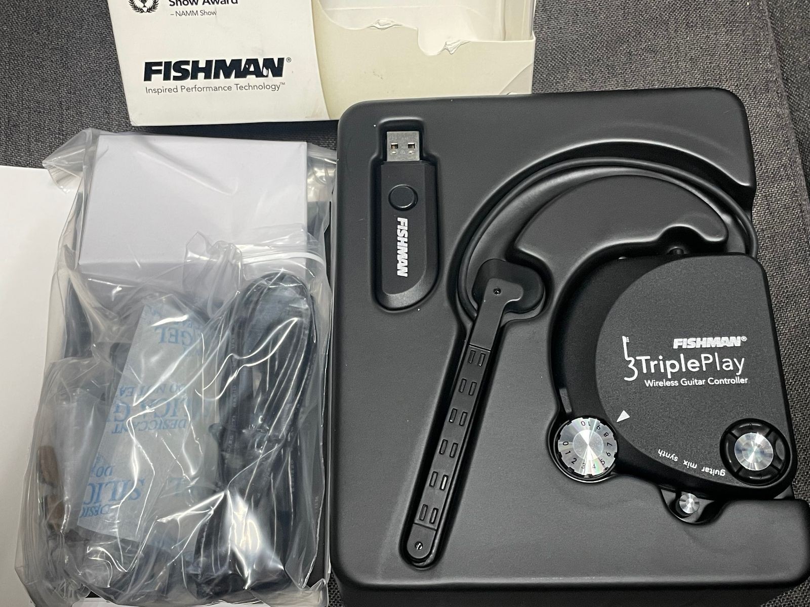 FISHMAN TRIPLE PLAY GUITAR WIRELESS MIDI CONTROLLER PRO-TRP-301 757329