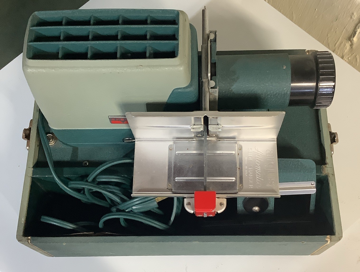 Vintage ARGUS 300 Slide Projector Model III Series Tested