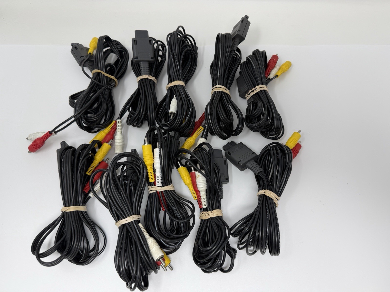 Lot Of 10 OFFICIAL Original OEM MONO SNES N64 Gamecube AV RCA Video Cable