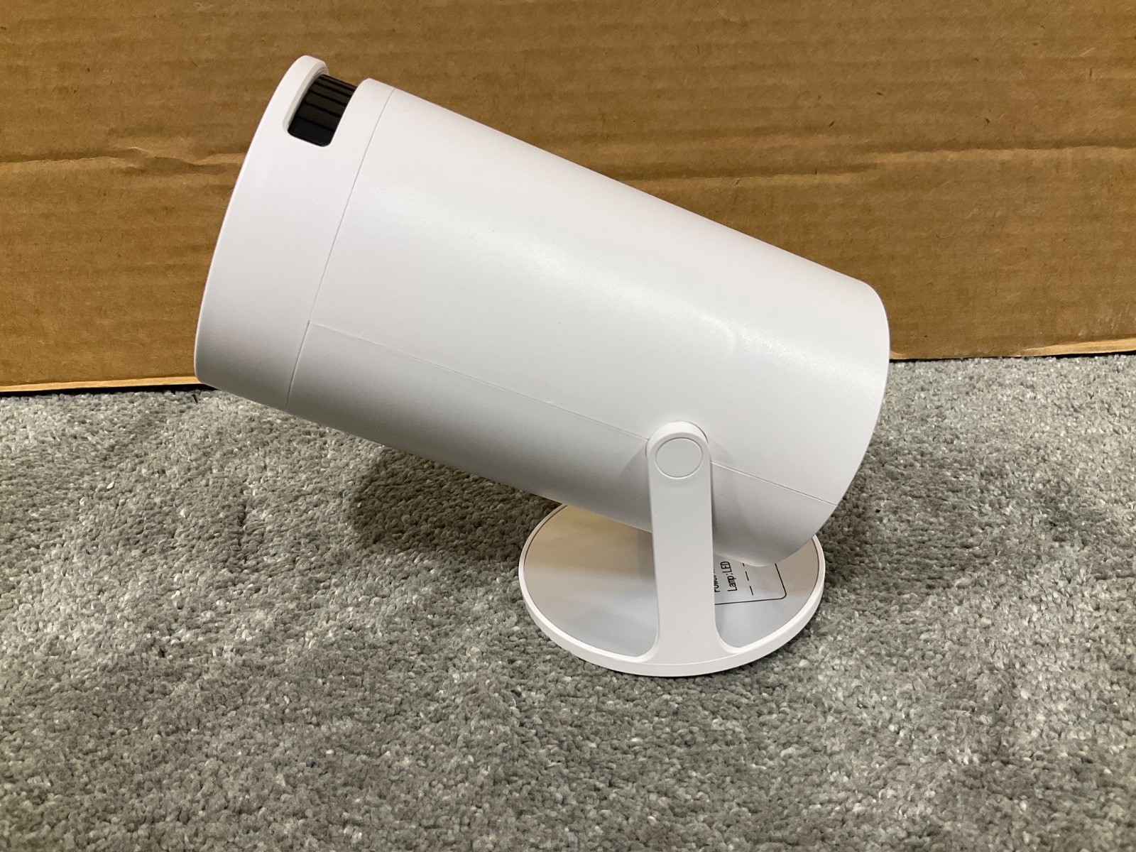 The Freestyle Smart Projector 1080p  🇺🇸✨🇺🇸✨