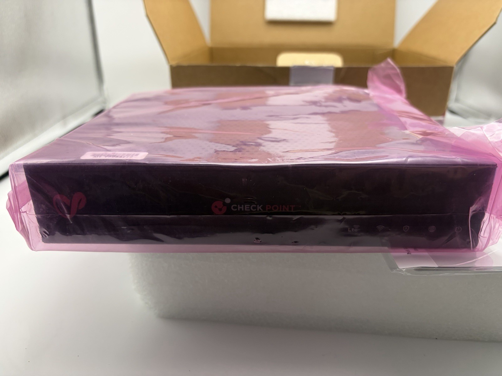 Check Point 1590 Model V81WL Network Security Gateway Device Open Box G2U