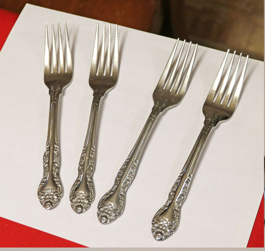 Set of Four Oneida Rosewood B990FDNF Dinner Forks 18/0 Stainless Flatware