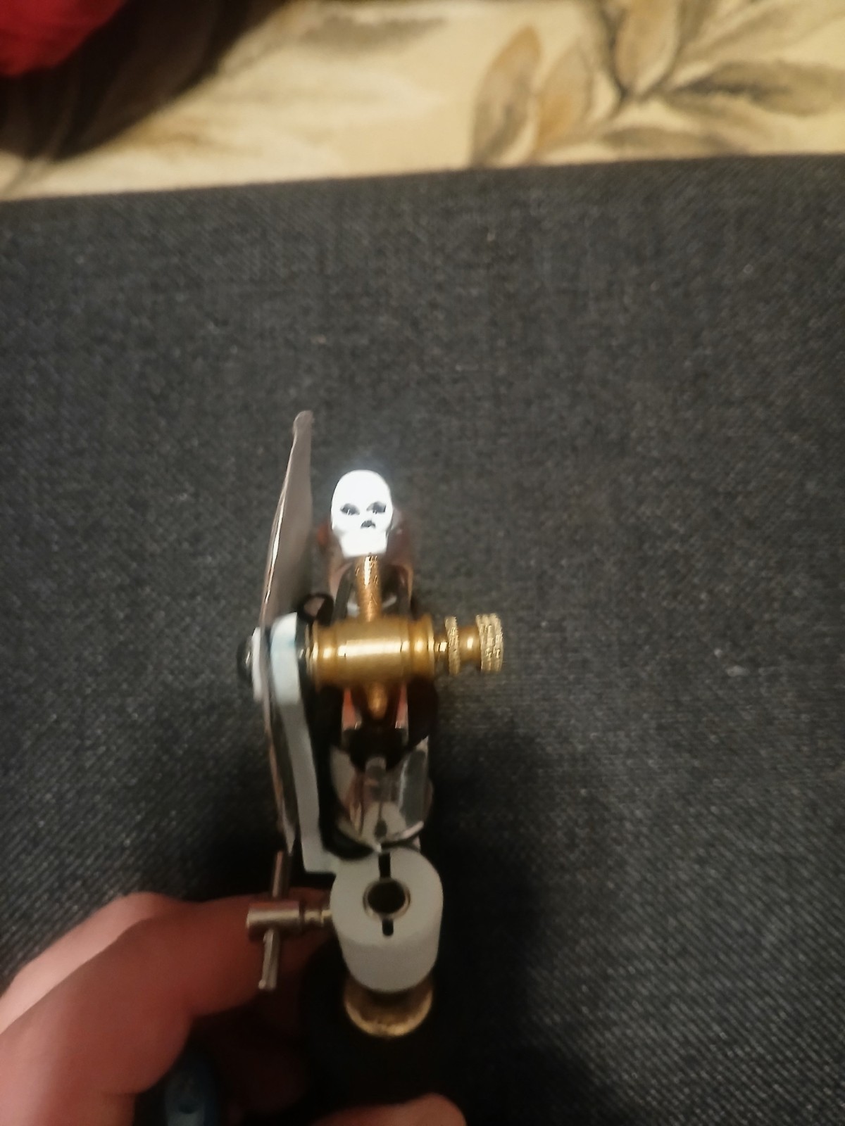 Durable Coil Tattoo Machine with Decorative Mask Design, Customized, White Black