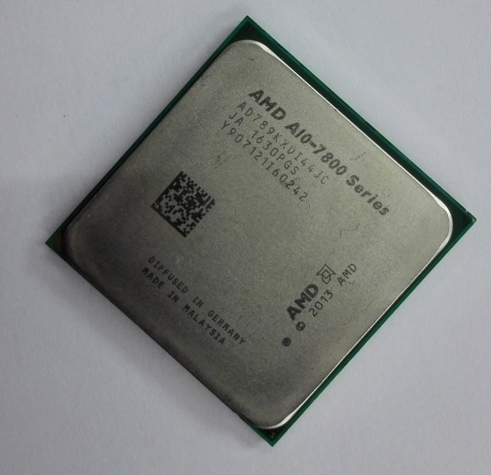 AMD A10-7890K CPU Desktop Processor APU  AD789KXDI44JC Socket FM2+Radeon R7 95W