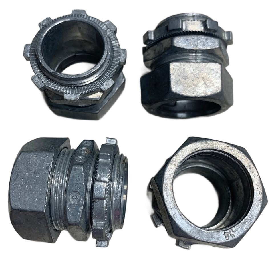 4 New Open Box 3/4" EMT Compression Concrete Tight Metal Connectors