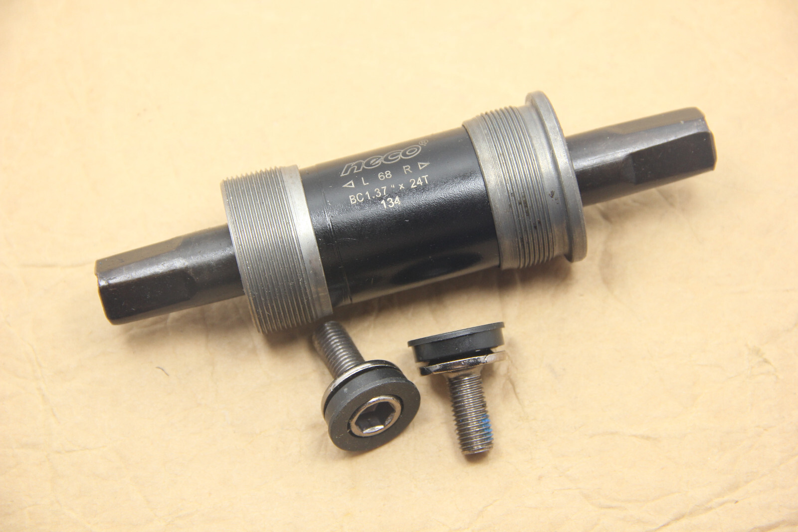 Bicycle Bottom Bracket 68 x 134mm Square Taper