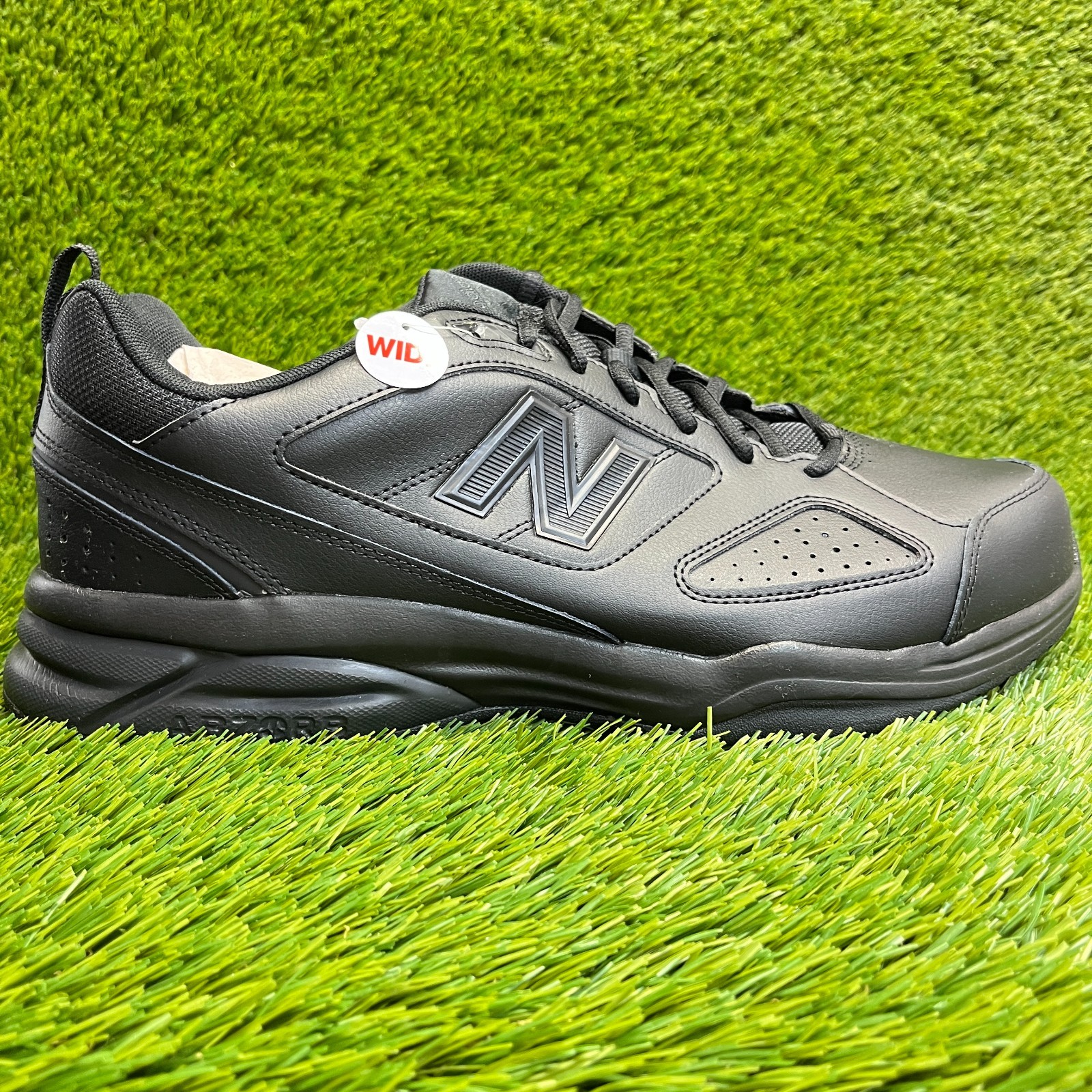 New Balance 623v3 Men's Size 15 4E Black Leather Athletic Training Shoes