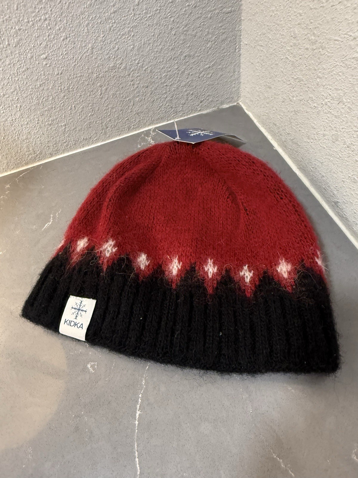 NEW WITH TAGS: “Fjall” KIDKA Red Wool Beanie Hat Women’s Warm (Made In Iceland)
