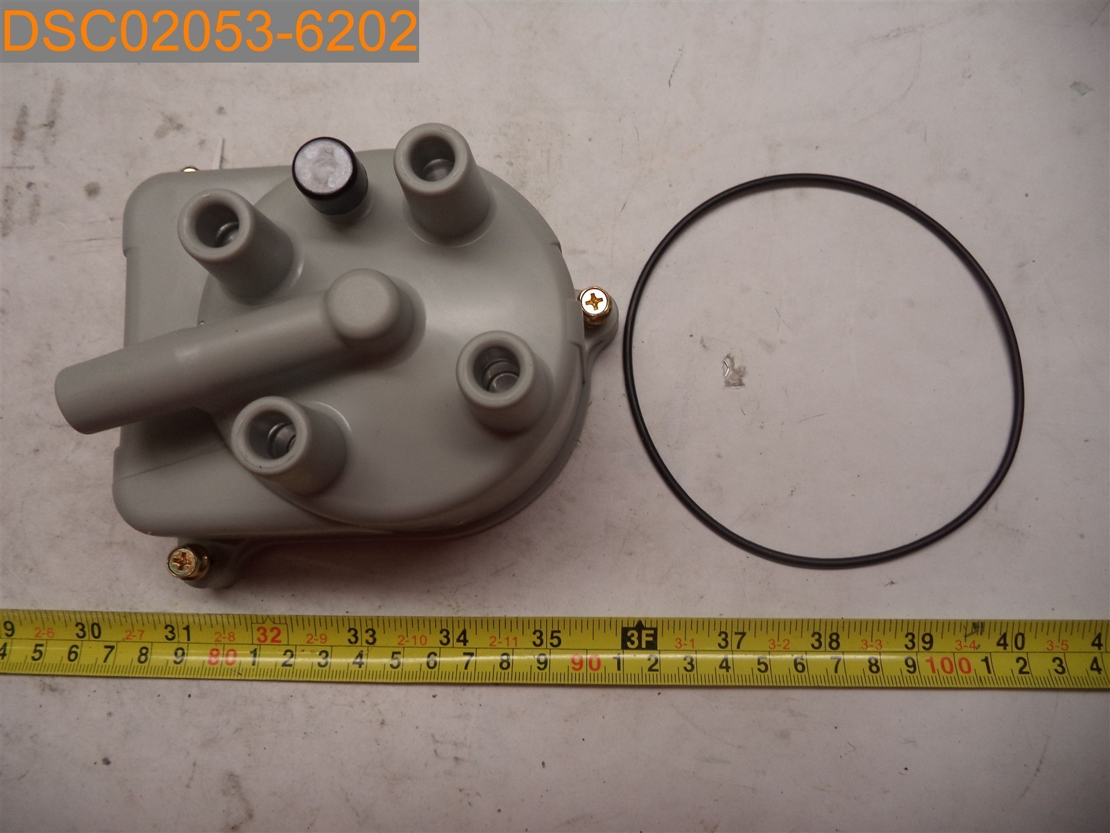 Car Quest 24E1015 Distributor Cap 195580100667