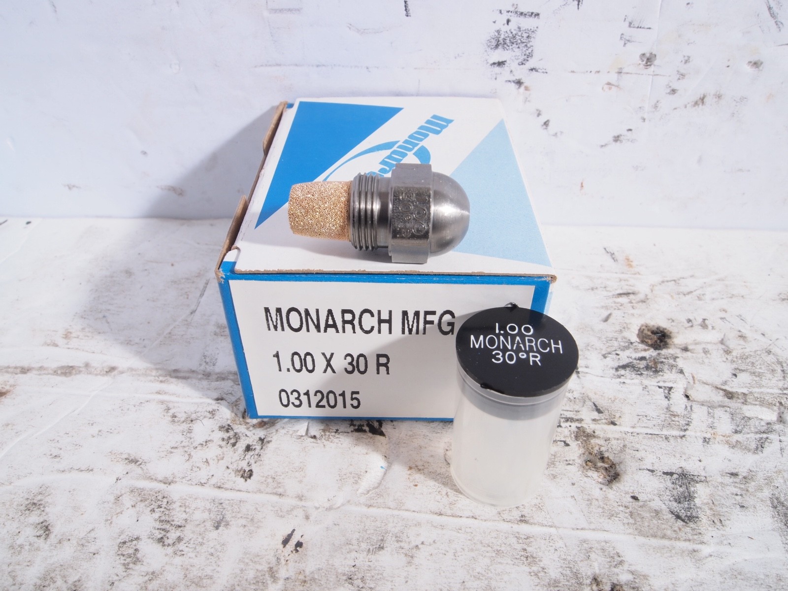 MONARCH Oil Burner NOZZLE 1.00 x 30* R Solid Cone NEW NOS Fuel Furnace