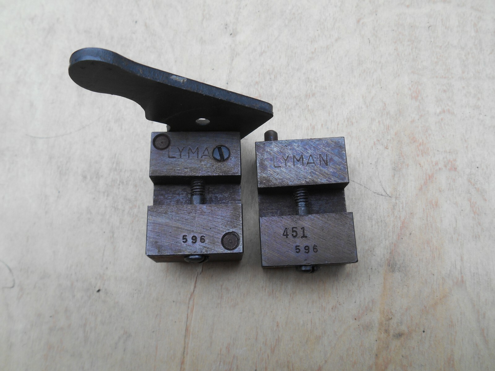 LYMAN 451 ,ROUND  BULLET MOLD BLOCK