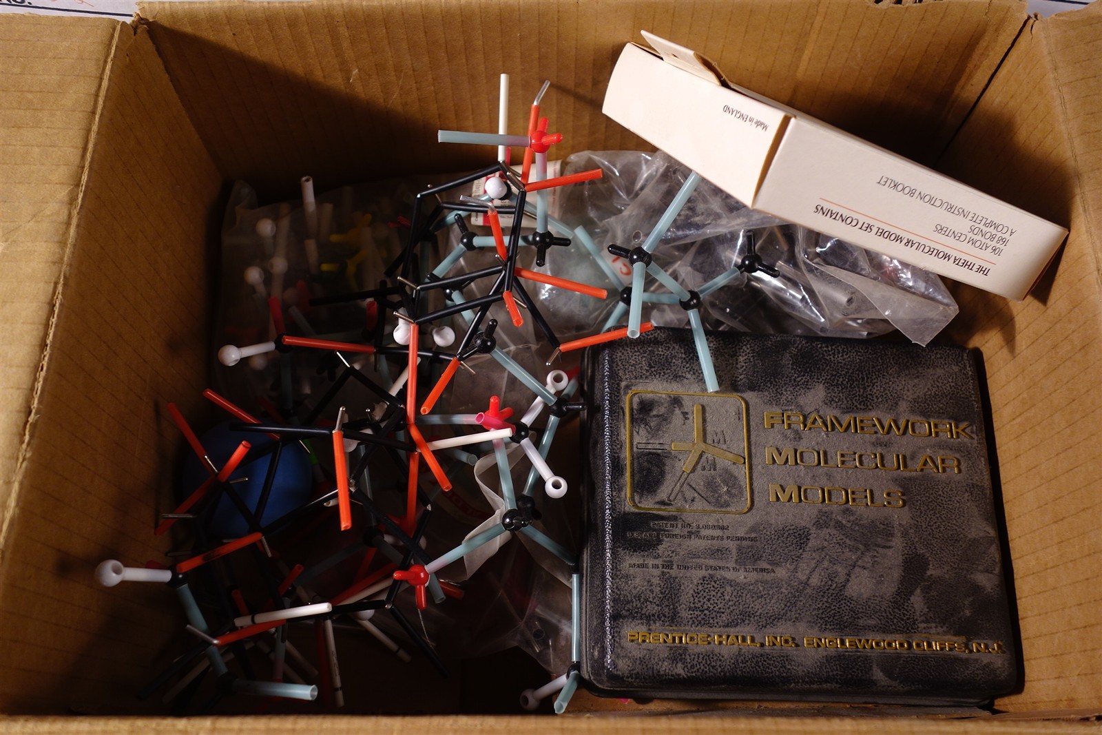 Large Lot of Molecular Models / Chemistry Models