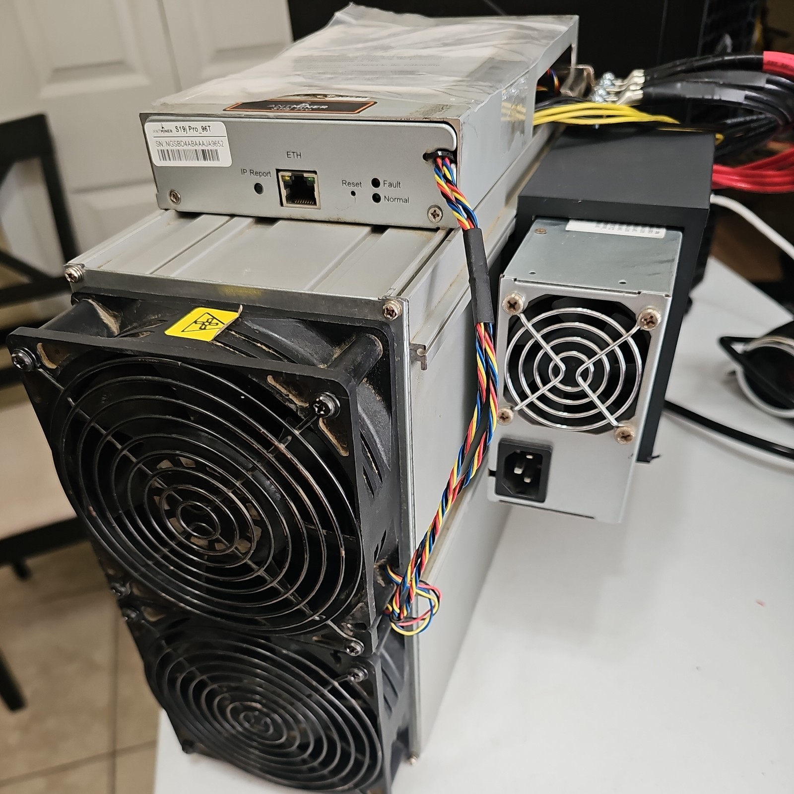 Antminer S19J pro * Loki Rig * 42TH 975 watts Plug-&-Play 110v - LuxOS